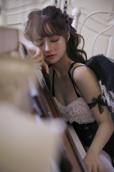 老八吃屎